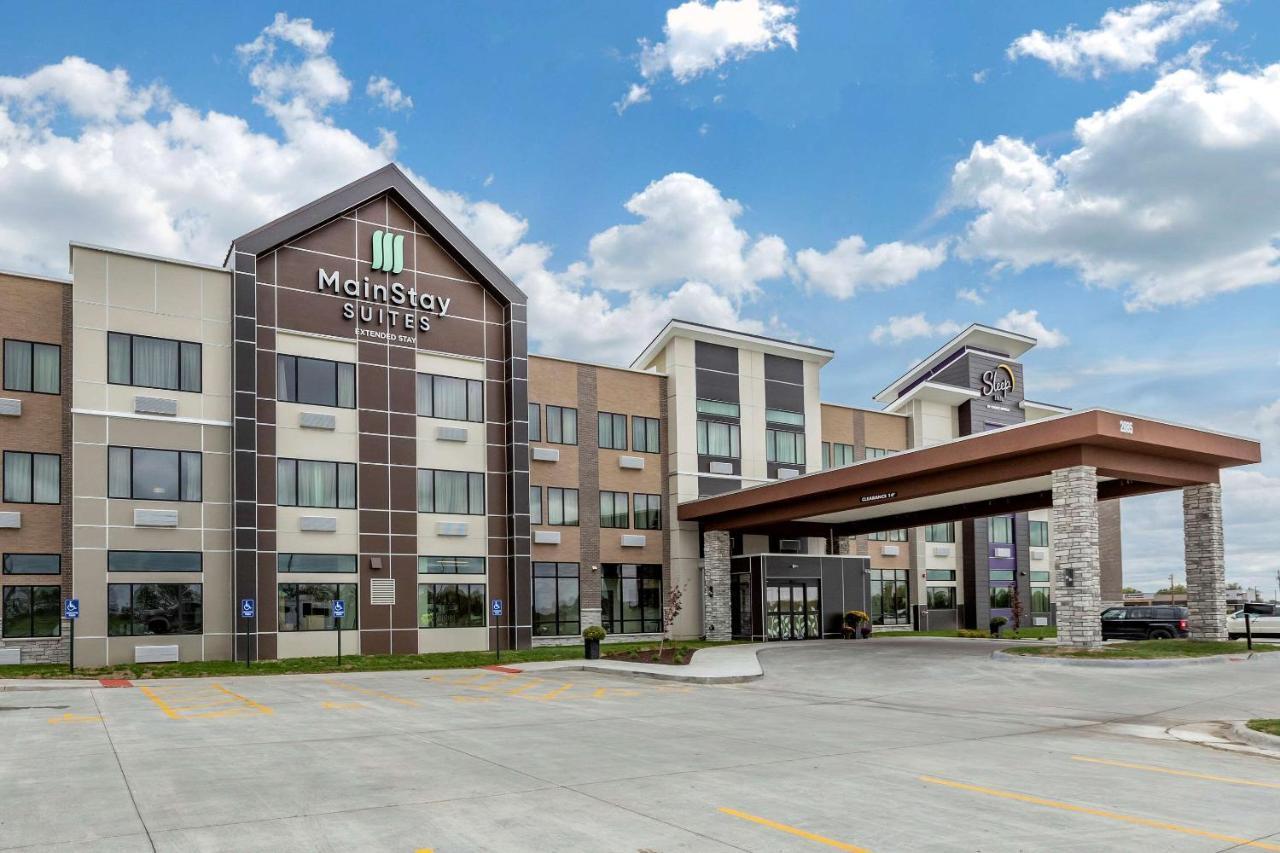 Mainstay Suites Waukee-West Des Moines Bagian luar foto