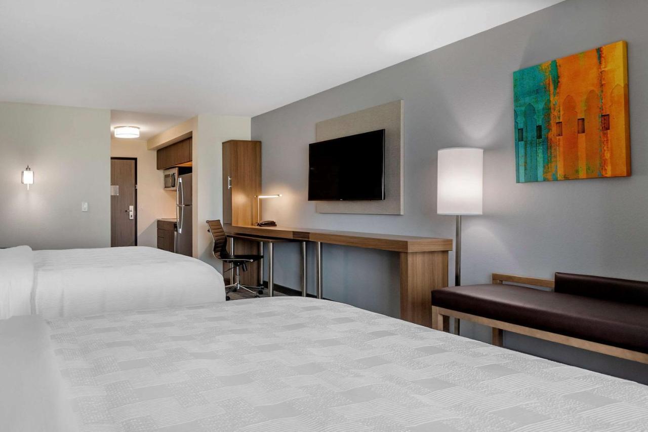 Mainstay Suites Waukee-West Des Moines Bagian luar foto